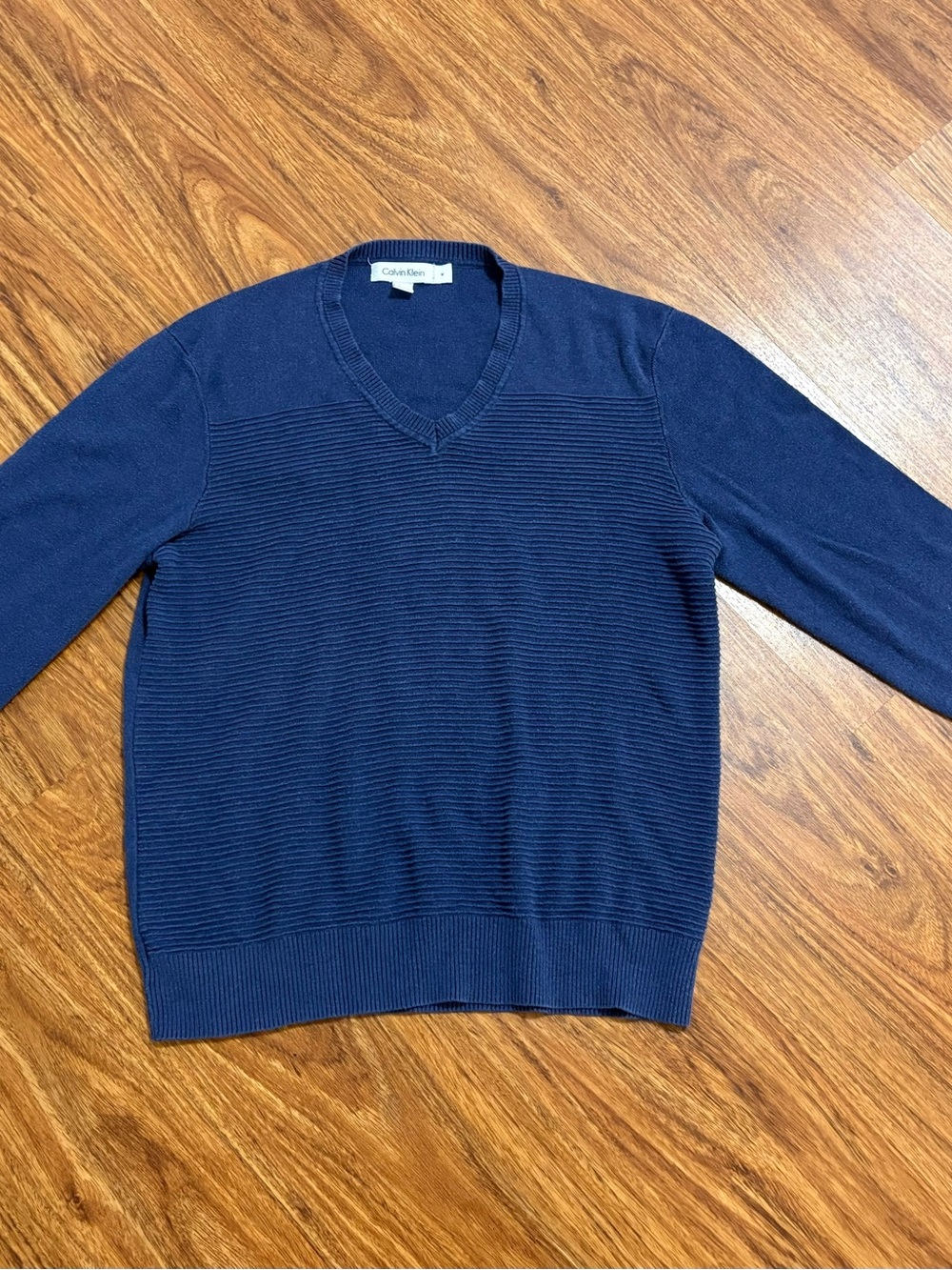 Calvin Klein Men's Dark Blue V-Neck Ribbed Knit Sweater - Size Medium